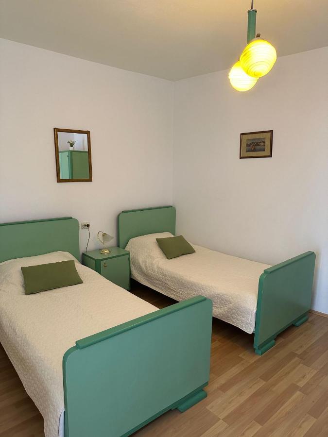 Longa Rooms 希贝尼克 外观 照片